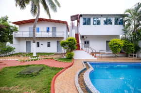 Sri Sai Holiday Inn
